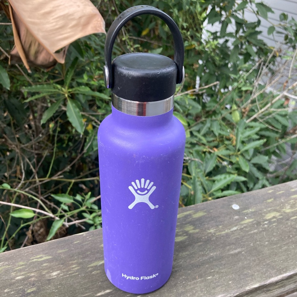 18 oz Hydro Flask Water Bottle Lavender Purple
